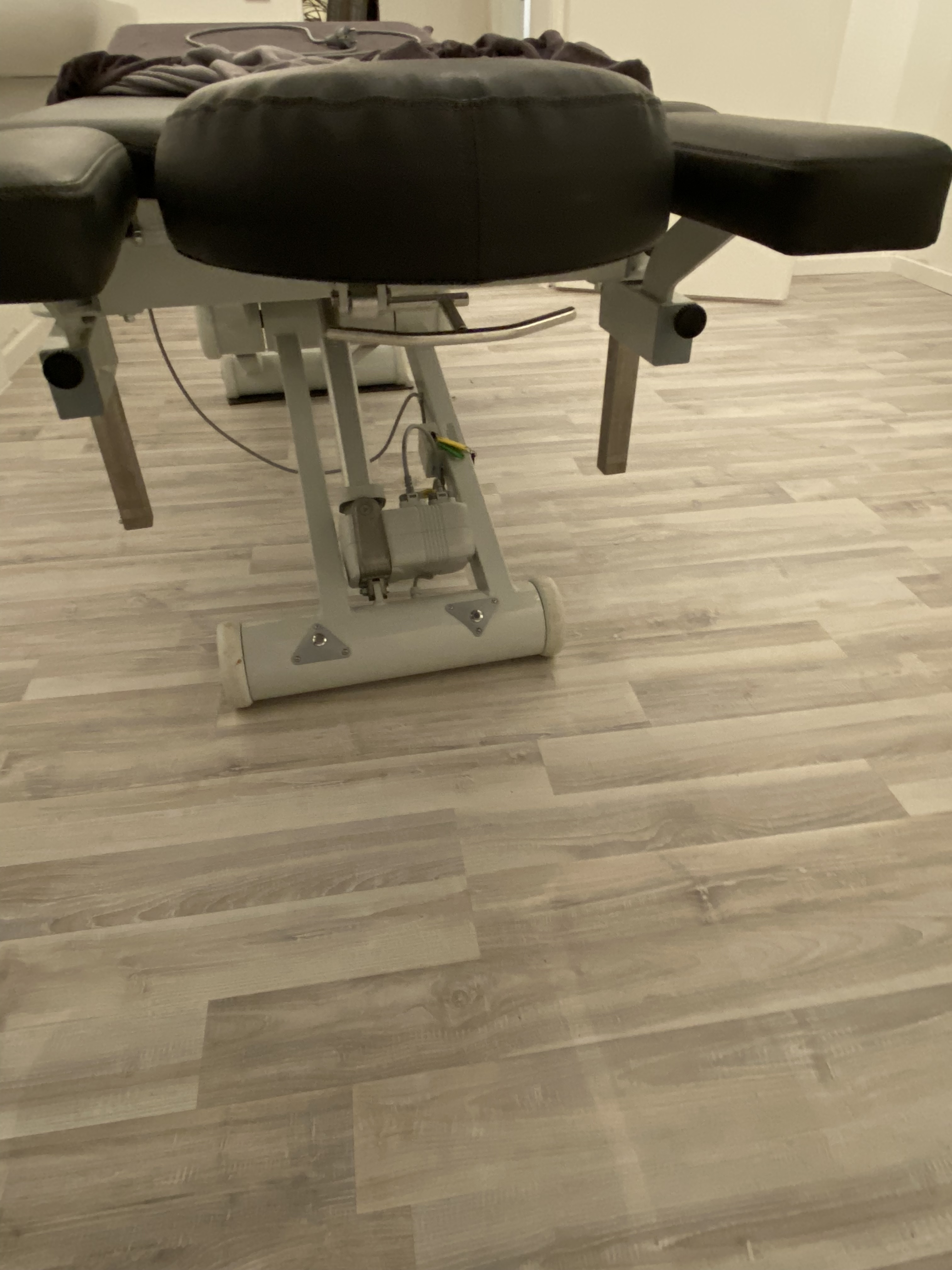 Therapieliege elektrisch / Zimmer Medizinprodukte - Bild 4