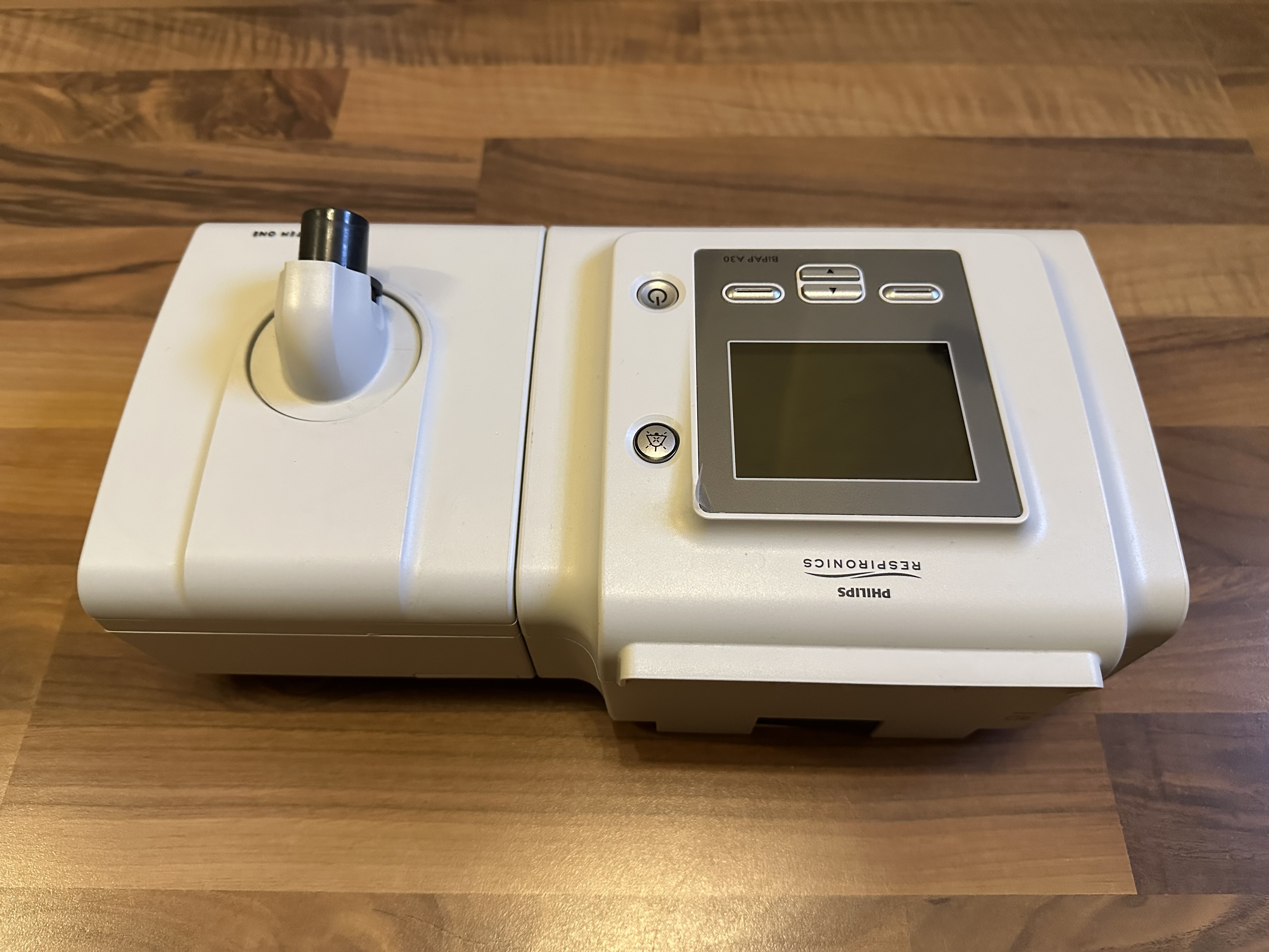 Philips Respironics BiPAP A30 Beatmungsgerät - Bild 4
