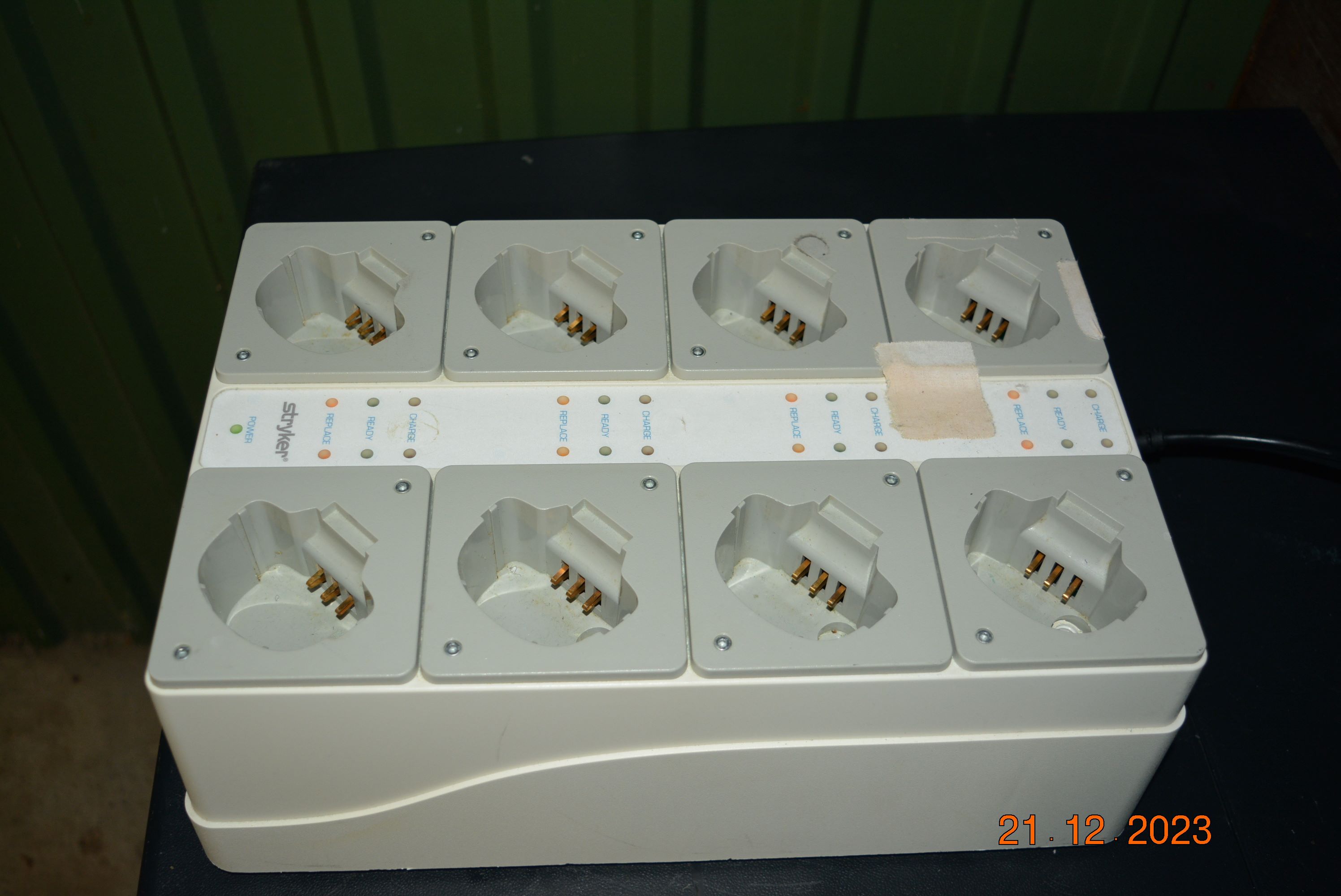 Stryker T4 Eight Station Battery Charger (40) BD - Bild 2