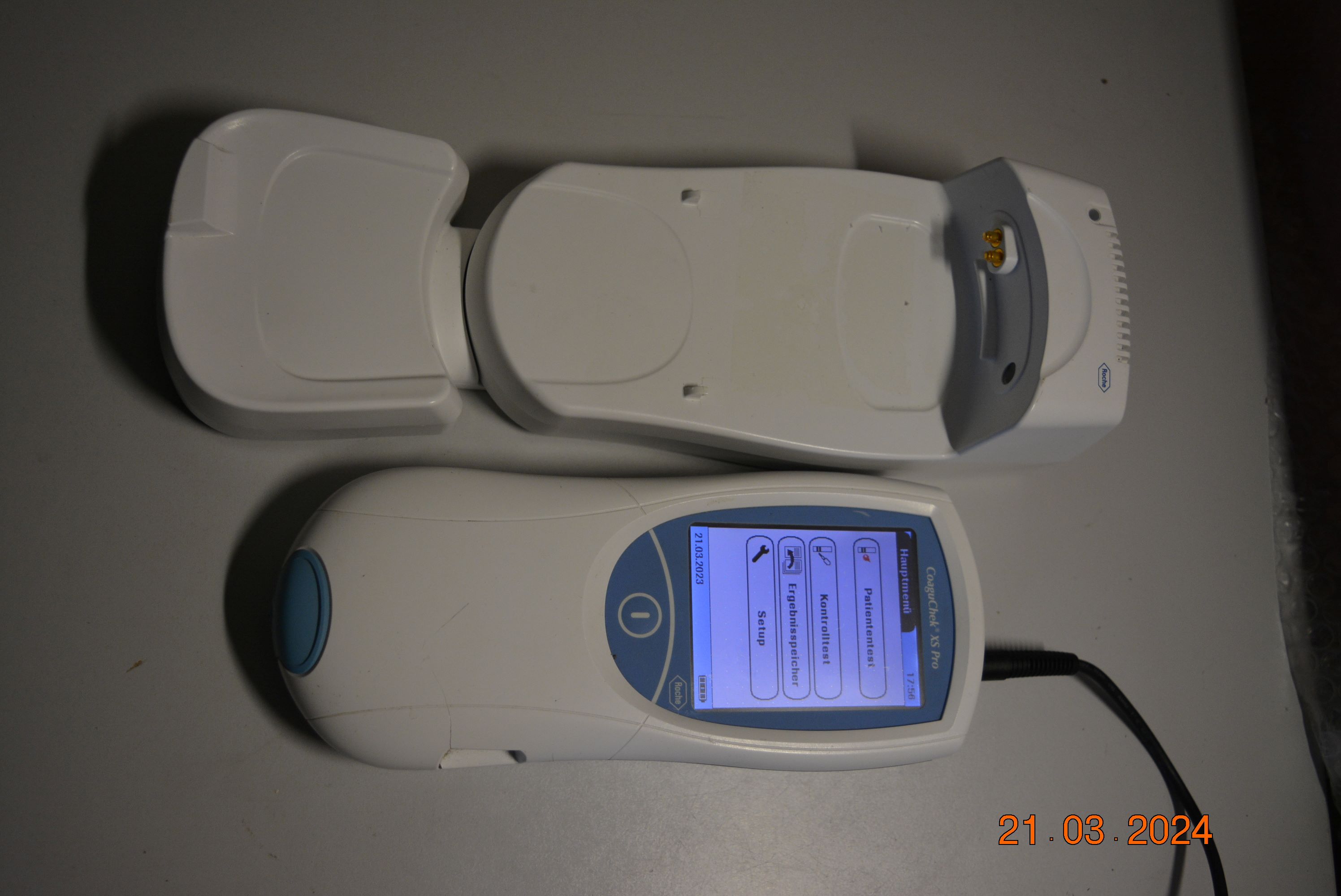 ROCHE COAGU CHEK XS Pro  mit Base Unit DK-1 