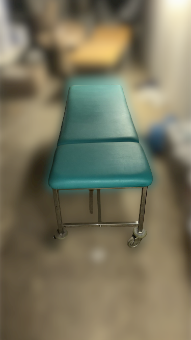Gebrauchte Behandlungsliege mit Rollen - Bild 3