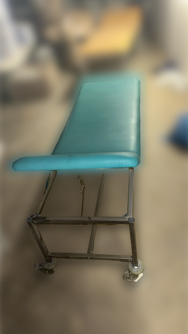 Gebrauchte Behandlungsliege mit Rollen - Bild 5