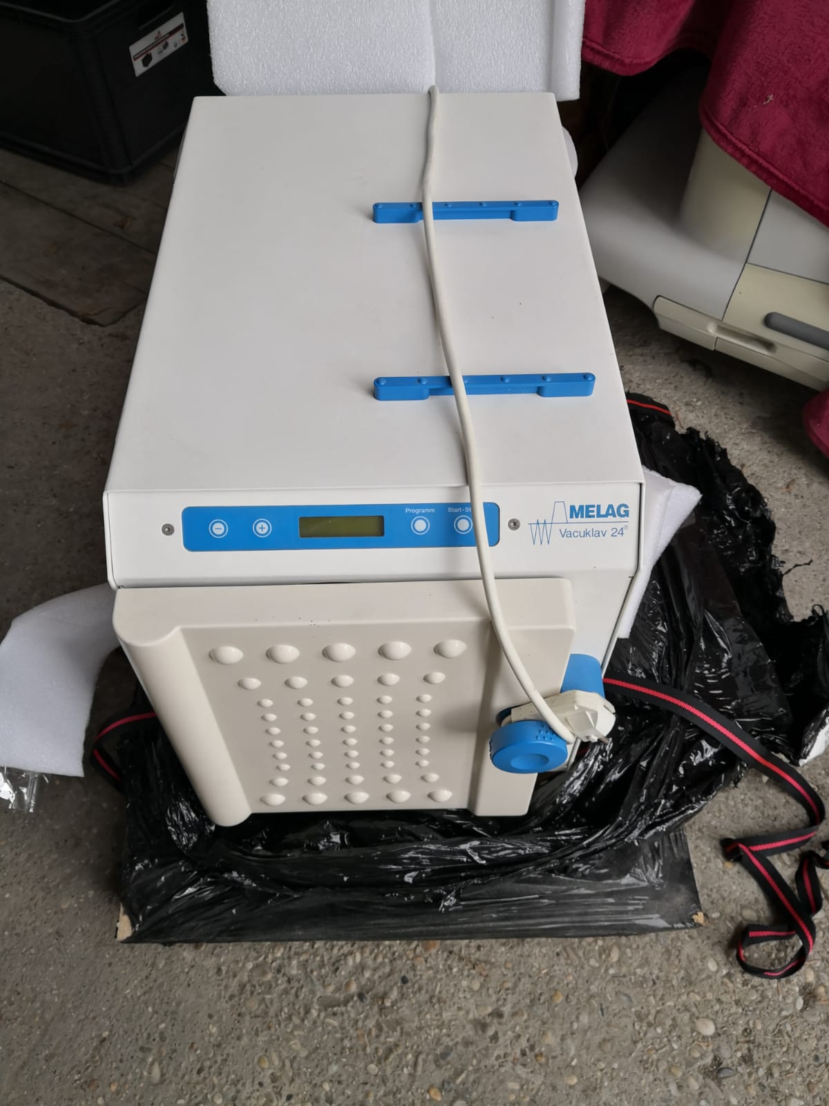  Melag Vacuklav 24 Sterilisator